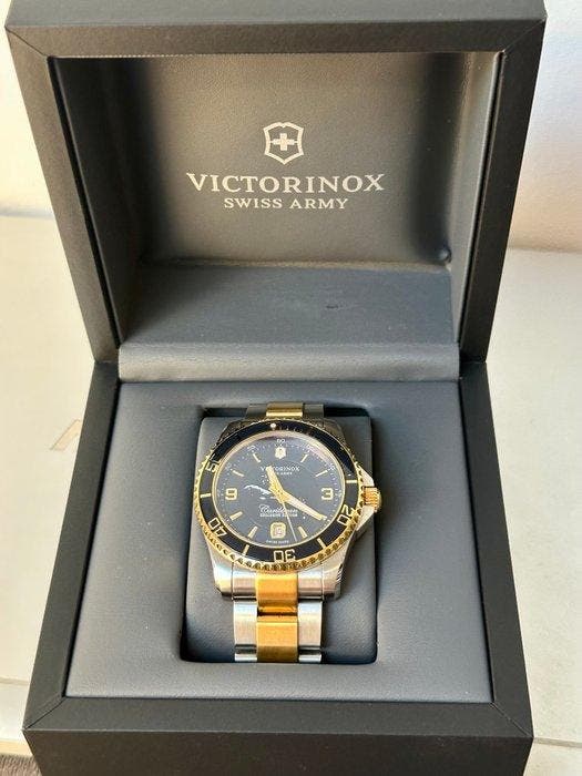 Victorinox - Maverick Caribbean - Zonder minimumprijs -, Bijoux, Sacs & Beauté, Montres | Hommes