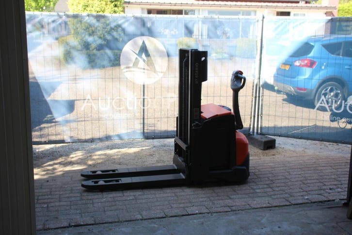 Veiling: Stapelaar Toyota SWE200D Elektrisch 2000kg 2.1m 202, Zakelijke goederen, Machines en Bouw | Heftrucks en Intern transport