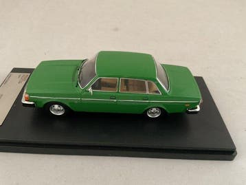 Minichamps 1:43 - Voiture miniature (3) - Volvo 244; Volvo, Hobby en Vrije tijd, Nieuw