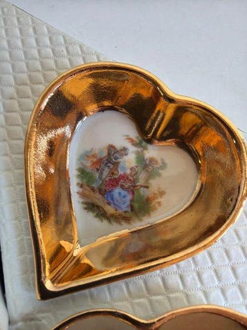 Véritable LIMOGES - Dienblad (4) - Porseleinen schotels met, Antiek en Kunst