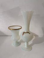 Vaas (2) - Opaline glas
