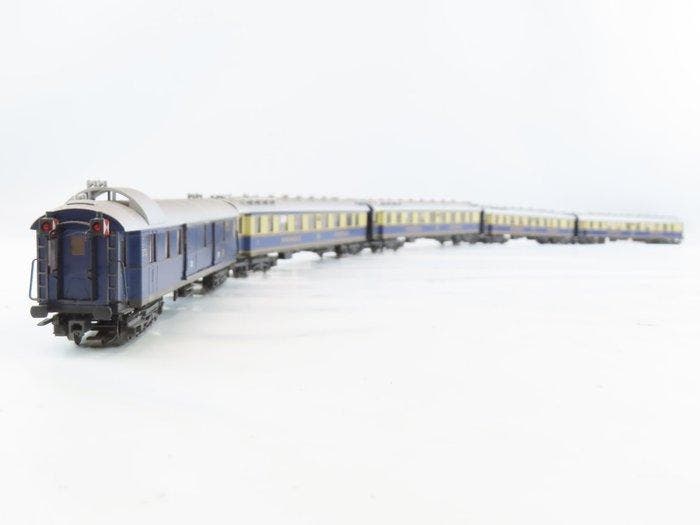 Märklin H0 - 4228 - Ensemble de wagons de passagers pour, Hobby & Loisirs créatifs, Trains miniatures | HO