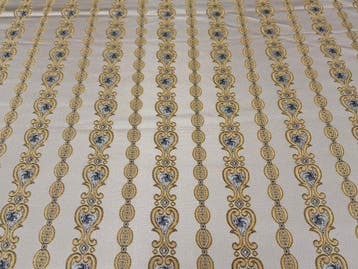 GCFabrics – Lampasso Regale “Catene Ducali” Ivoor Goud en