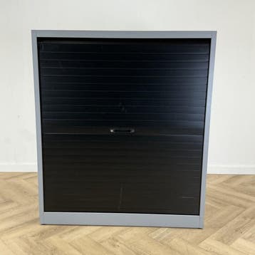 JEC roldeurkast vv 2 legborden + sleutel (hxbxd) 138x120x45, Gebruikt