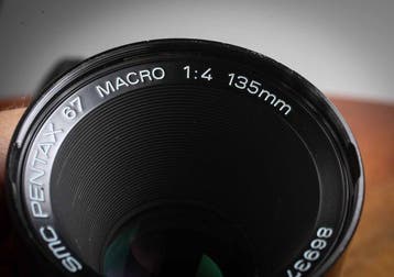 Pentax SMC PENTAX 67 MACRO 1:4 135mm avec un étui 120 /