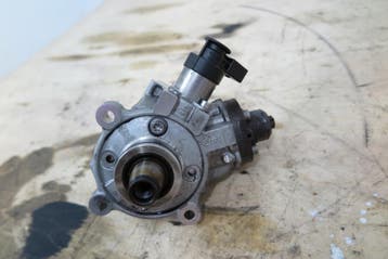 injectiepomp Mercedes Benz W213 2.0 CDI A6540700001, Auto-onderdelen, Verzenden, Gebruikt