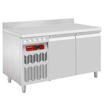 Geventileerde koeltafel "muraal", 2 deuren GN 1/1, 260 Lit., Verzenden