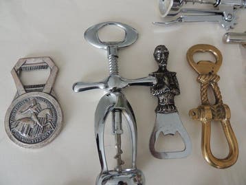 Kurkentrekker - Zeer mooie collectie van 24 flesopeners en