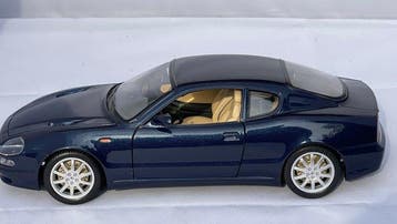 Bburago 1:18 - Model sedan - Maserati 3200 GT - Gold, Nieuw