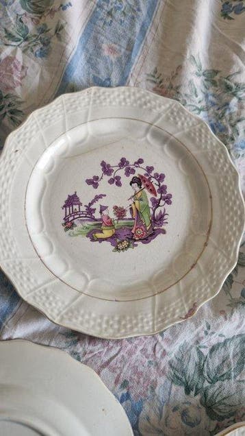 Moulin des lLups - Assiette de service (7) - Porcelaine