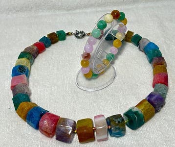 Set van multicolor agaat uit Brazilië en multicolor nefriet,
