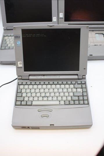 Lot of 3 Antique Toshiba 90s laptops: Satellite Pro 410CDT