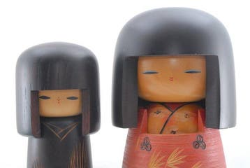Japanse traditionele kokeshi-poppen - set van 2 Usaburo