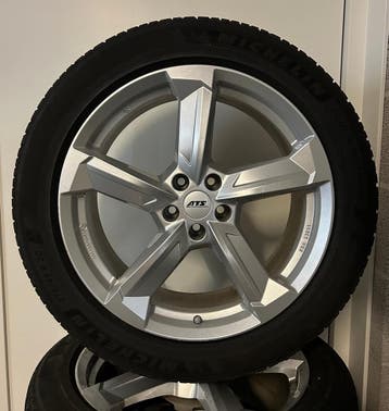 Audi Q5 / Q4 E-tron 20 inch Velgen + Winterbanden, Ophalen of Verzenden, Banden en Velgen