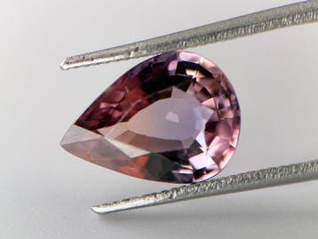 Violet Saphir - 3.10 ct - GRS (Laboratoire Gem Research