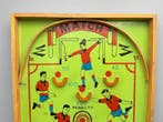 Bordspel - Vintage houten knikkerspel – “MATCH” voetbalspel