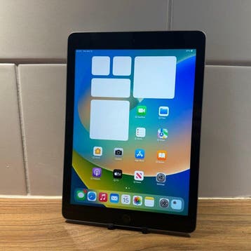Apple iPad (5th Generation) 128GB Wifi - Mobiele telefoon, Nieuw
