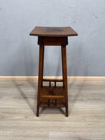 Eikenhouten plantentafel met metalen details - Plantentafel