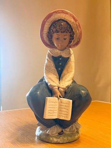 Lladró - Salvador Debón - Sculpture, Dozing - 22 cm -