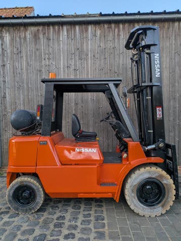 Heftruck - Nissan F04L400 - 4 ton, Heftruck
