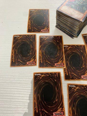 Konami - 170 Bulk kaarten - Yu-Gi-Oh!, Magic: The Gathering