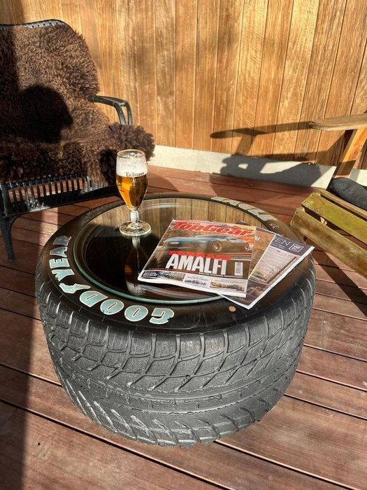 Goodyear - Table dappoint - Verre de sécurité - Table, Antiquités & Art, Curiosités & Brocante