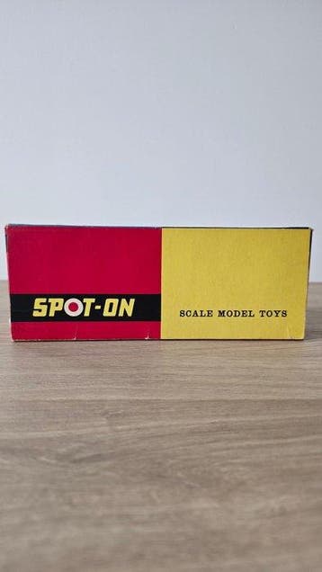 Spot On - Speelgoedauto