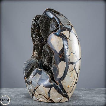Natuurlijke septarische druse met calcietkristallen - Van de