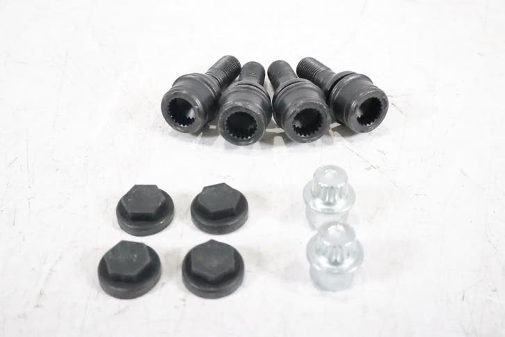 BMW E-Serie OEM Set M14 wielbouten / slotbouten 36136773192, Auto-onderdelen, Carrosserie, Ophalen of Verzenden