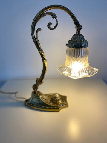 Lamp - zwaanenhals - Verguld brons - Messing tulp tafellamp.