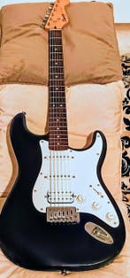 Squier, Fender - Stratocaster bullet strat - - Elektrische, Nieuw