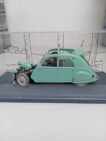 collection Hachette 1/24 - Modelauto - N°11 - la 2CV cassée