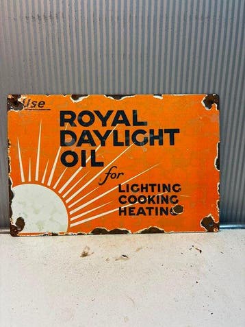 Royal Daylight Oil – Lighting, Cooking & Heating – Emaille