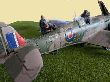Forces of Valor 1:32 - Modelvliegtuig - Spitfire