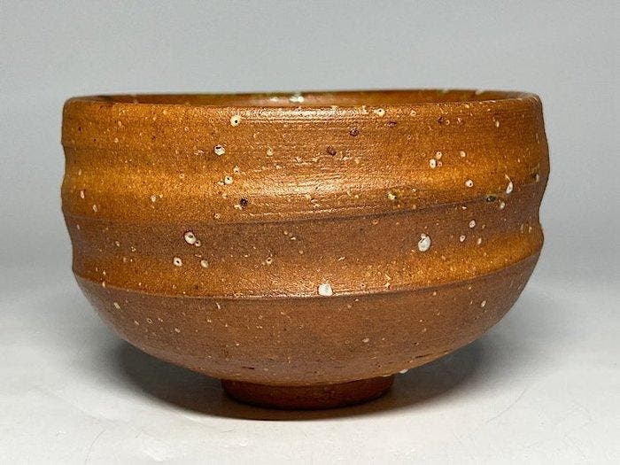 Shigaraki Ware Tea Bowl by Ogawa Jinsai with Original Wooden, Antiquités & Art, Antiquités | Autres Antiquités
