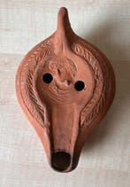 Oud-Romeins, Keizerrijk Terracotta Olielamp die een buste