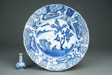 Diep bord - Porselein - Wanli Kraak Style - China - Kangxi