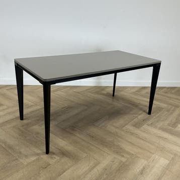Vitra Nexus designtafel 150x75 cm, grijs - zwart