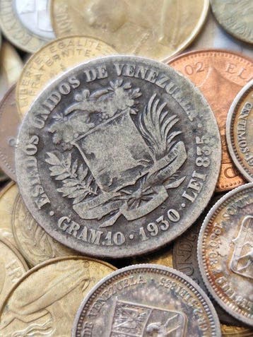 Groot lot van 120 oude munten uit de wereld – 4 zilveren, Postzegels en Munten