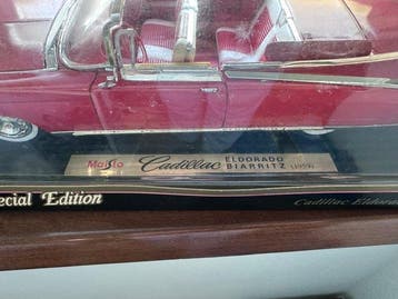 Maisto 1:18 - Model cabriolet - Cadillac Eldorado Biarritz, Nieuw
