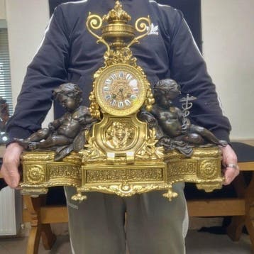 Tafelklok Lodewijk XVI-stijl - Verguld brons, Gepatineerd