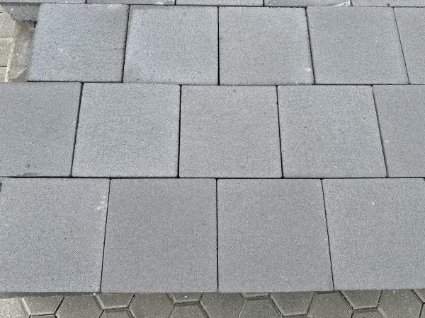 Veiling - 86,4 M2 Betonsteen Medium Grey 20x20x6 Cm, Tuin en Terras, Tegels en Klinkers, Nieuw
