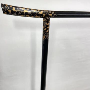 Antieke Japanse houten kimono-presentatiestandaard Kuro-Iko
