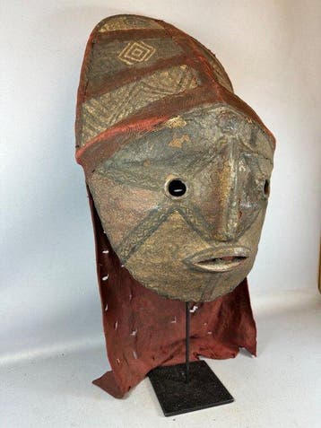 Certificate; African Mungenda helmet dance Chokwe mask -