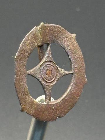 Oud-Romeins, Keizerrijk Brons Discoïde fibule met decoratie