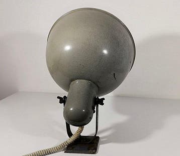 Lamp - Industrieel ontwerp in de schijnwerpers - Staal,, Antiek en Kunst