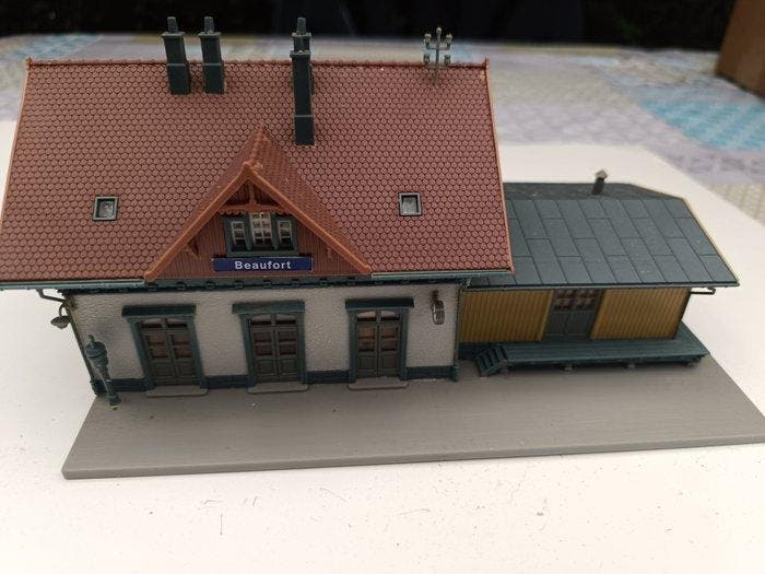 Faller, Kibri H0 - 8706 & 110097 - Modeltrein bouwpakketten, Hobby & Loisirs créatifs, Trains miniatures | HO