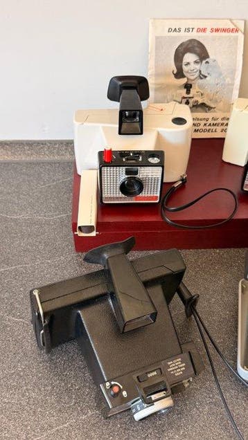 Polaroid Colorpack 80 / Land Camera Automatic 103 / 2 ×