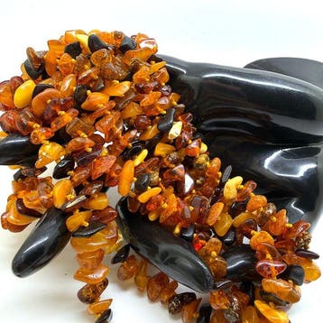 Lange 214 cm, ketting gemaakt van Baltisch amber kralen,