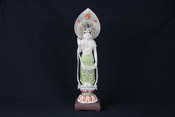 Standing Sh Kannon by Master Carver Ishibashi Koren, 49.6